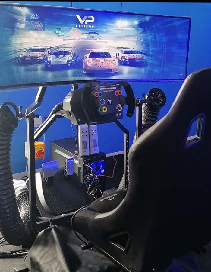 Total control” driving simulator with 4K 3D vision